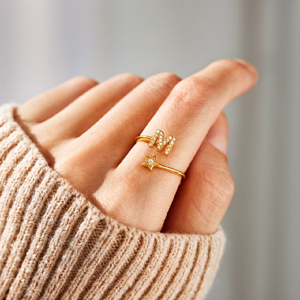 BYŁEŚ URODZONY, ABY POŚWIETLIĆ – Initial Ring Custom recenzja i cena
