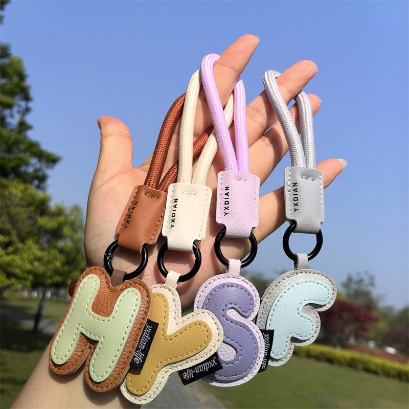 Brelok Skórzany Inicjały A-Z P – Monogram Keychain Leather recenzja i cena